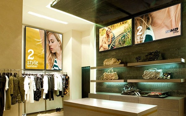 Màn hình quảng cáo LCD được sử dụng nhiều tại các cửa hàng vừa và nhỏ.